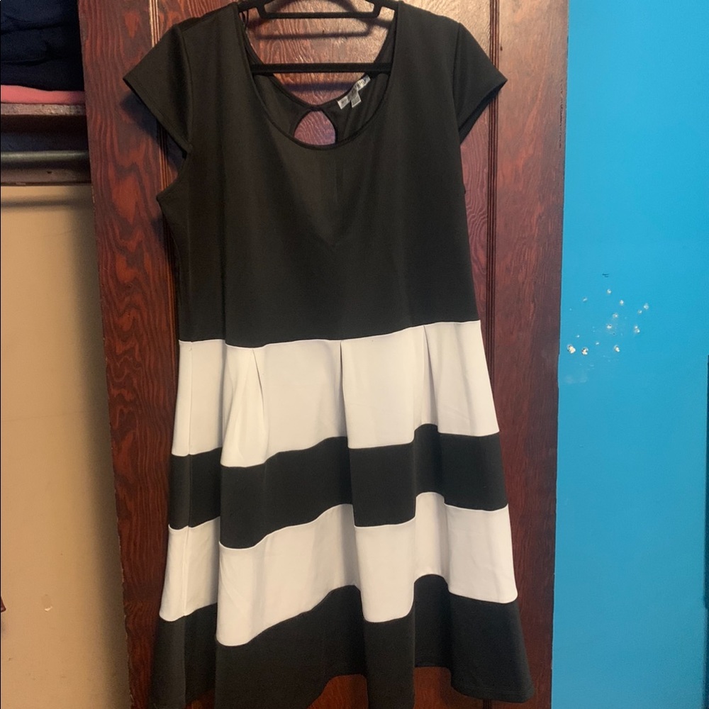 Madison Leigh Women’s dress
